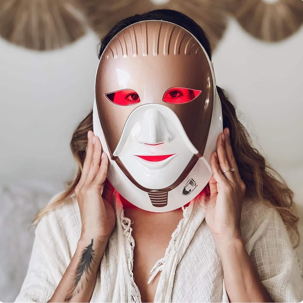 Cleopatra LED Light Mask - Picture 4 of 13